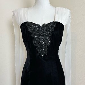Vintage 90s 2000s black velvet vampy goth gown